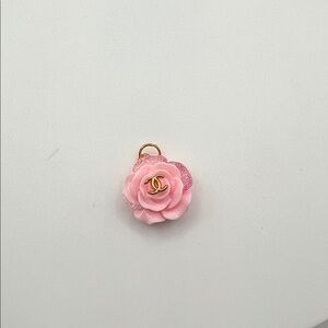 1401.‎ Designer Pink Rose Charm